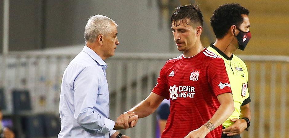 Mert Hakan Mac Sonu Emre Den Formayi Istedi Tum Spor Haber