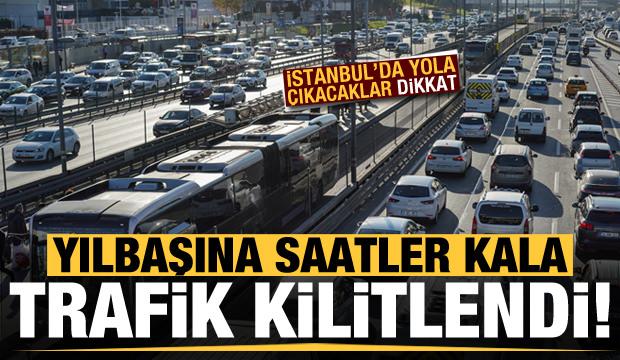 Son dakika: Yola &ccedil;ıkacaklar dikkat! Yılbaşına saatler kala trafik durma noktasına geldi...