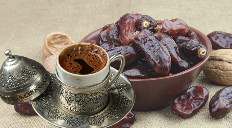 Her g&uuml;n iftardan sonra bir fincan T&uuml;rk kahvesinin yanında 2 hurma yerseniz ne olur?