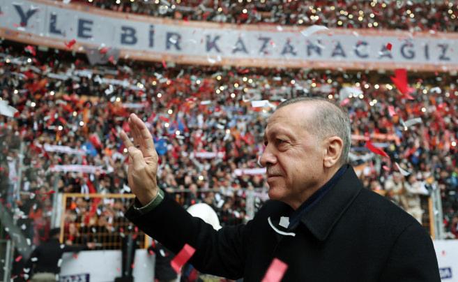 Cumhurbaşkanı Erdoğan, AK Parti İstanbul Buluşmasında partililerle bir araya geldi