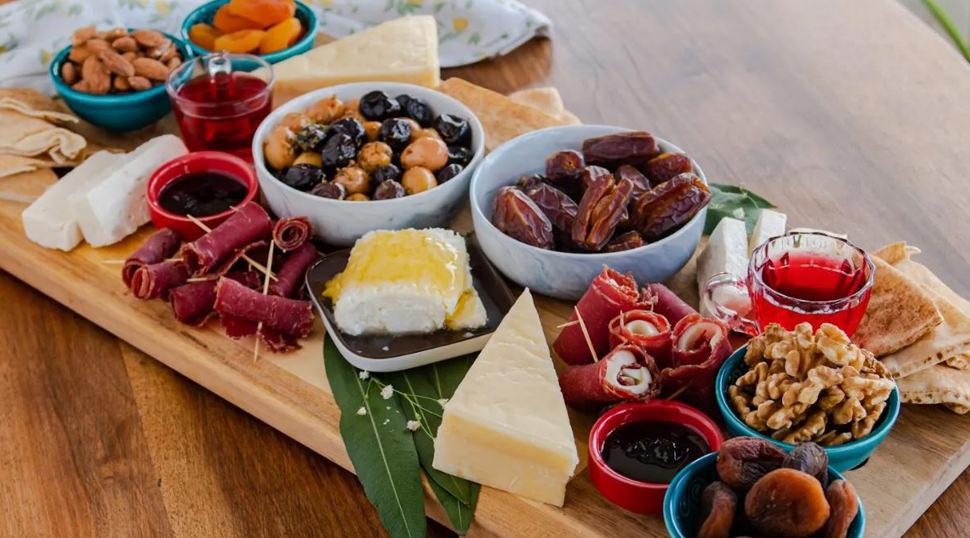 En kolay iftariye tabağı hazırlanışı!