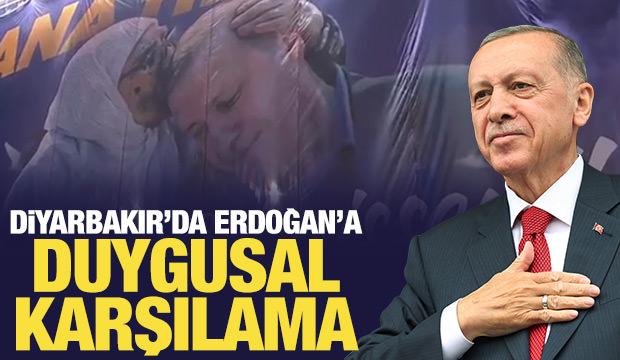 Cumhurbaşkanı Erdoğan'a Diyarbakır'da duygusal karşılama