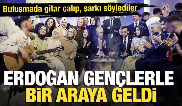 Cumhurbaşkanı Erdoğan gençlerle bir araya geldi