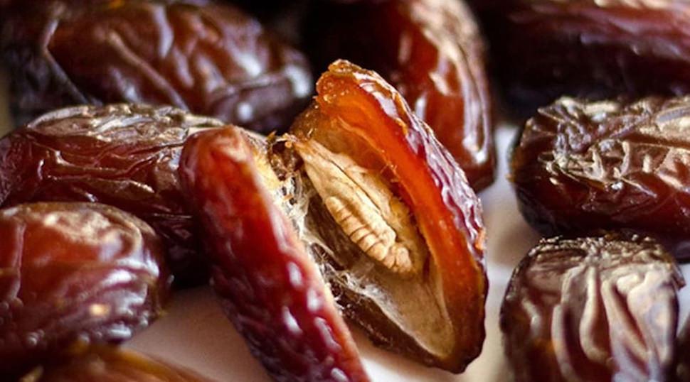 Hurma &ccedil;ekirdeklerini sakın &ccedil;&ouml;pe atmayın! 