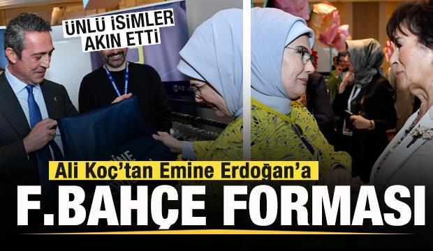 Ali Koç, Emine Erdoğan'a Fenerbahçe forması hediye etti