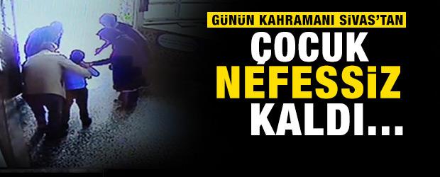 Boğazına şeker kaçan öğrenci böyle kurtarıldı! Günün kahramanı Sivas'tan