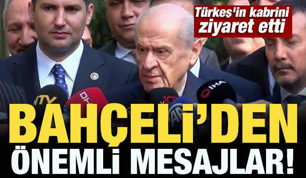 Son Dakika: Bahçeli, Türkeş'in kabrini ziyaret etti! Dikkat çeken yeni anayasa mesajı