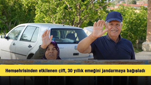 Hemşehrisinden etkilenen çift, 30 yıllık emeğini jandarmaya bağışladı