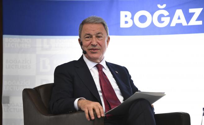 Boğaziçi Lecture Konferansı’na Akar ve Wallace katıldı