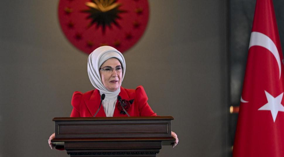 Emine Erdoğan'dan 'Terörsüz Türkiye' mesajı: Güçlü yarınlara ulaşmak dileğiyle