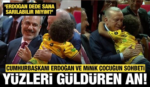 Minik çocuk ile Erdoğan arasında keyifli sohbet: Erdoğan dede sana sarılabilir miyim?