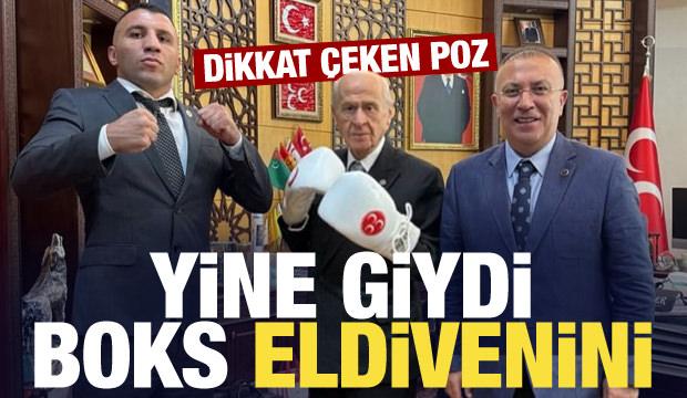 Bahçeli boksör Avni Yıldırım'ı ağırladı, boks eldiveniyle poz verdi!