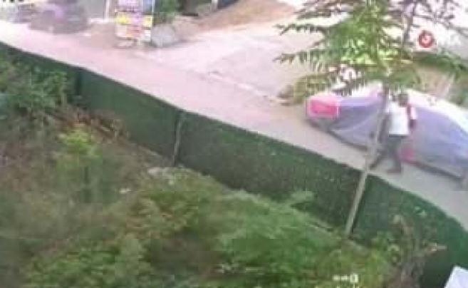 Maganda çocuklarını okula götüren babaya tokat attı: İstanbul'da yakalandı