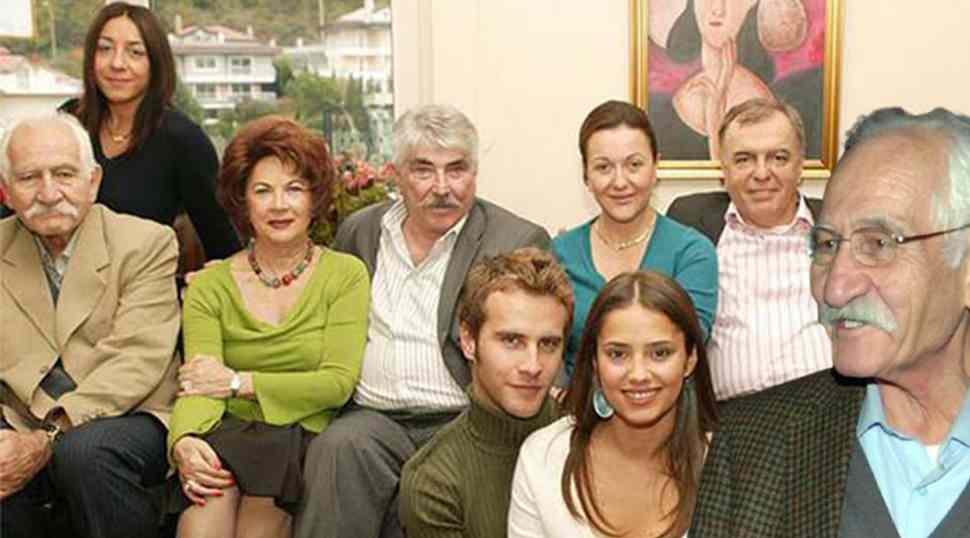 Yabancı Damat'ın Memik Dedesi Arif Erkin Güzelbeyoğlu'na ünlülerden veda mesajları