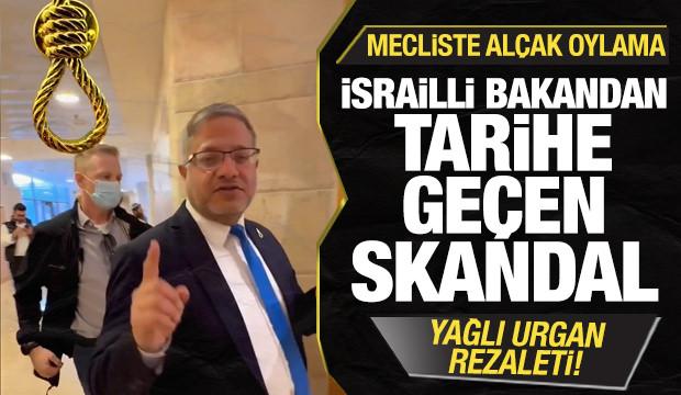 İsrailli bakandan tarihe geçen skandal! Yağlı urgan rozeti taktı! Mecliste alçak oylama