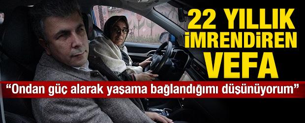 B&ouml;yle feda g&ouml;r&uuml;lmedi! G&ouml;rme engelli eşine 22 yıldır destek oluyor