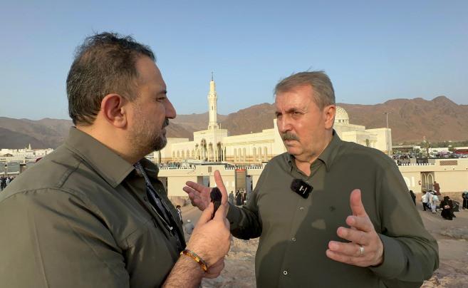 Destici'den mukaddes topraklarda y&uuml;rekleri titreten s&ouml;zler: Yaşadık&ccedil;a davacısıyız