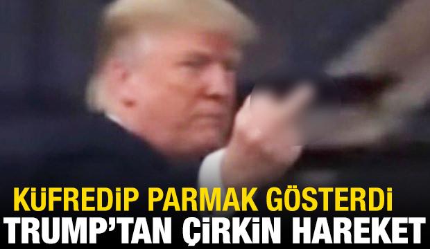 Trump'tan fabrika &ccedil;alışanına tepki &ccedil;eken parmak hareketi