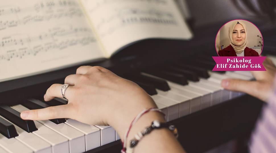 Psikolog Elif Zahide G&ouml;k a&ccedil;ıkladı: M&uuml;ziğin psikolojik etkileri nedir, telkin g&uuml;c&uuml; var mıdır?