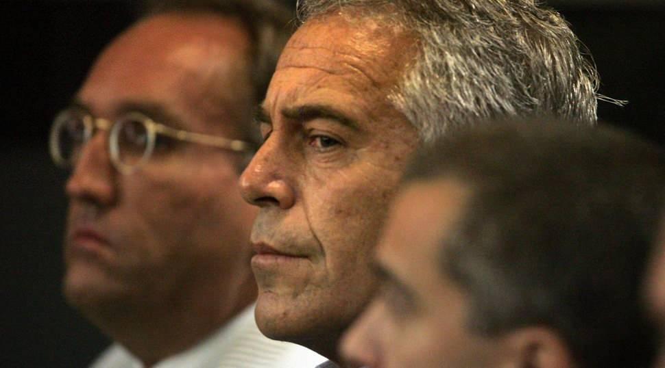 Epstein belgelerinde adı ge&ccedil;en &uuml;nl&uuml;lerin listesi a&ccedil;ıklandı!