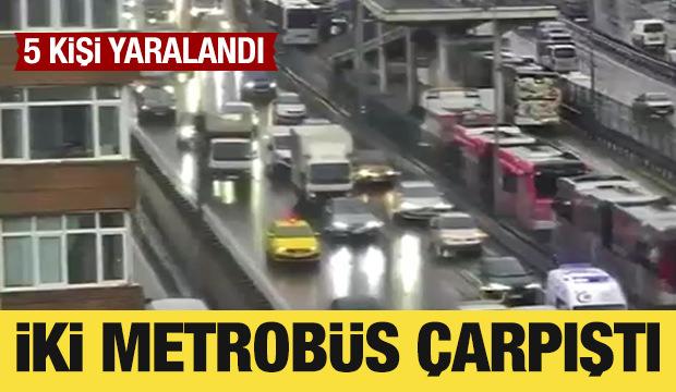  Avcılar'da iki metrob&uuml;s &ccedil;arpıştı: 5 yaralı