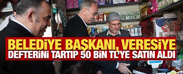 Belediye başkanı, veresiye defterini tartıp 50 bin TL'ye satın aldı