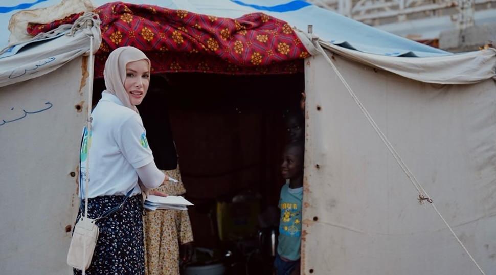 Gamze &Ouml;z&ccedil;elik'ten Gazze&rsquo;nin soğuğuna Ramazan şefkati! Hareketiyle takdir topladı