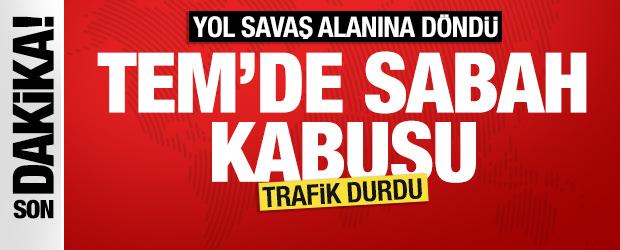 Tem otoyolunda hafriyat kamyonu devrildi: Yol savaş alanına d&ouml;nd&uuml;