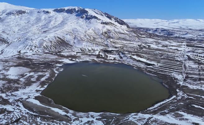 Bir d&ouml;nem tamamen kuruyan g&ouml;l yeniden su tuttu