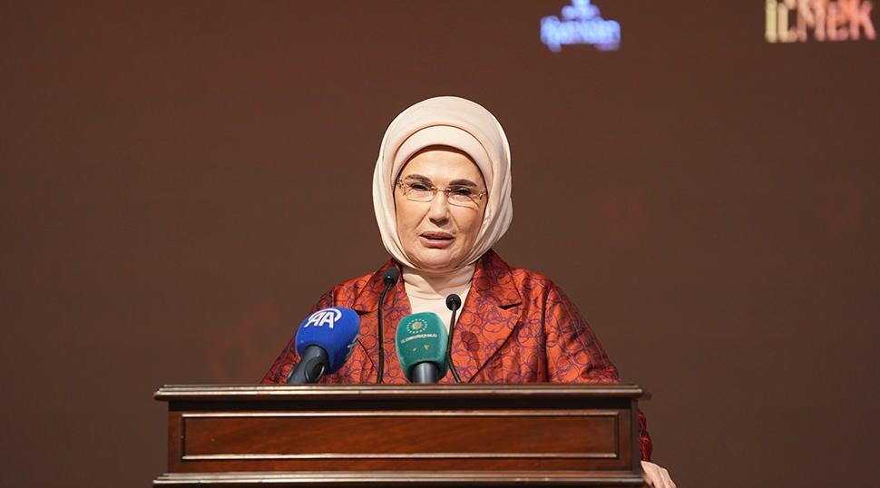 Emine Erdoğan'dan "AK Parti İstanbul Kadın Kolları ile Vefa İftarı"na ilişkin paylaşım