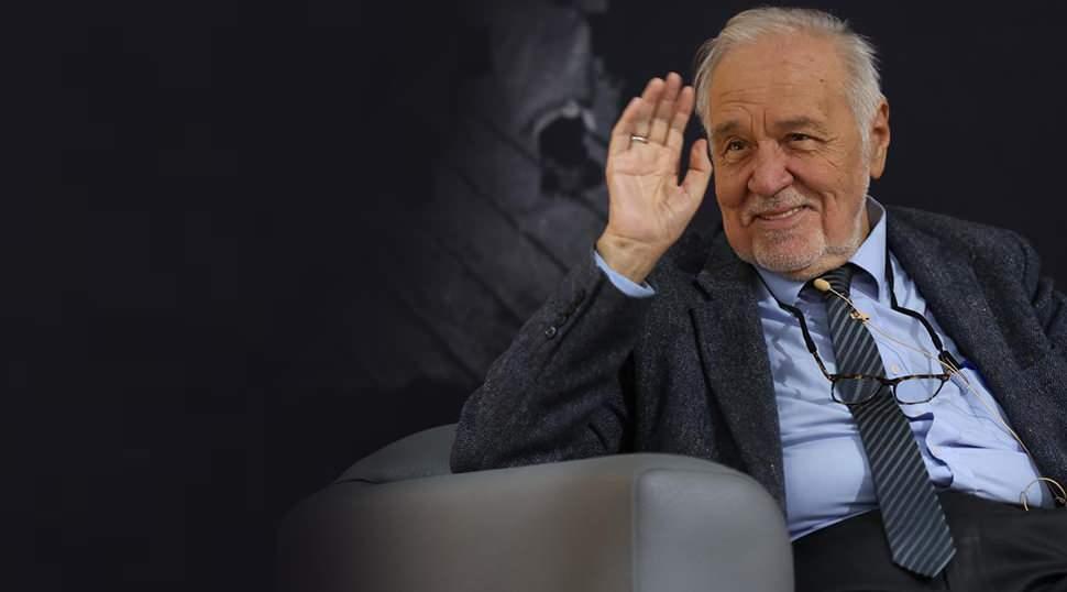 Sanat d&uuml;nyasından İlber Ortaylı'ya veda! &Uuml;nl&uuml;ler peş peşe mesajlar yayınladı