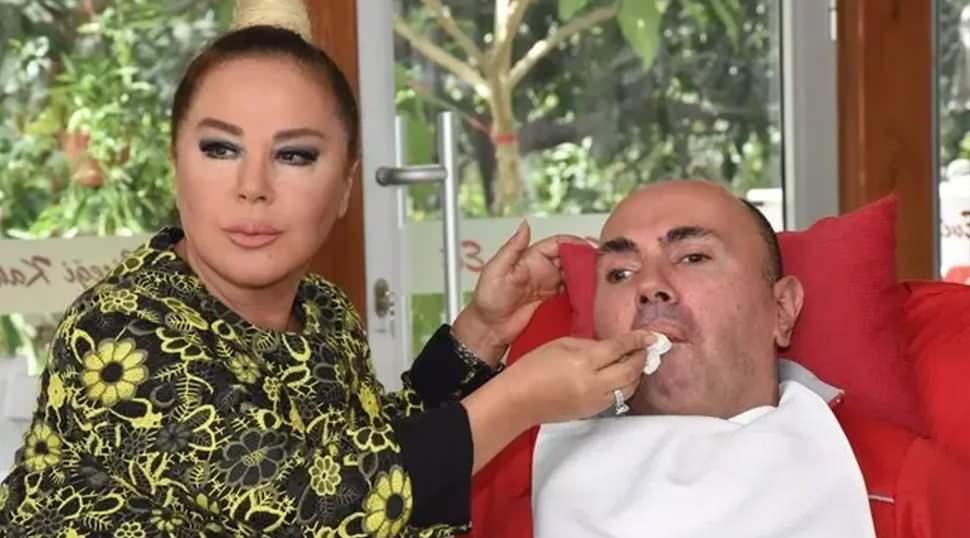 Safiye Soyman bayramda oğlunun mezarını ziyaret etti!