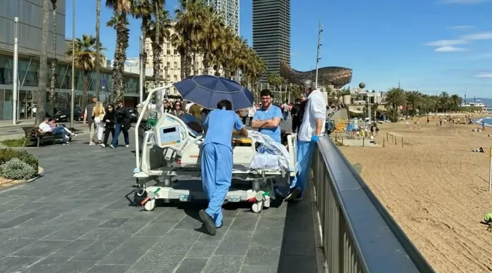 İspanya'da kalpleri ısıtan uygulama: Hastalar i&ccedil;in sahil terapisi!