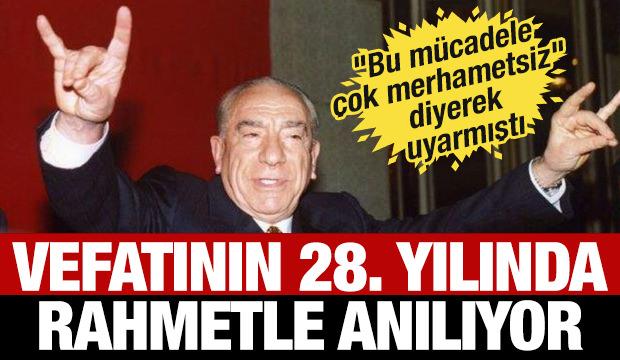 Alparslan T&uuml;rkeş kimdir?