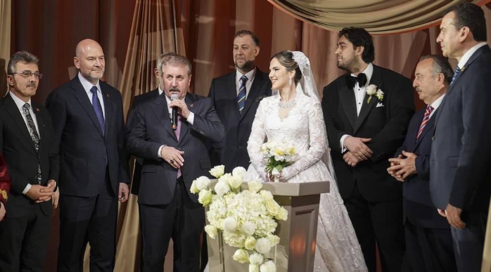 BBP Genel Başkanı Mustafa Destici nikah şahidi oldu