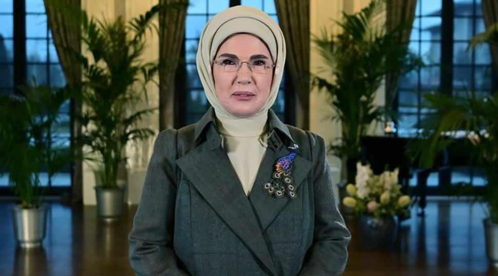 Emine Erdoğan'dan gıda israfı uyarısı: '5 yaş altı &ccedil;ocuk &ouml;l&uuml;mlerinin yarısı a&ccedil;lıktan'