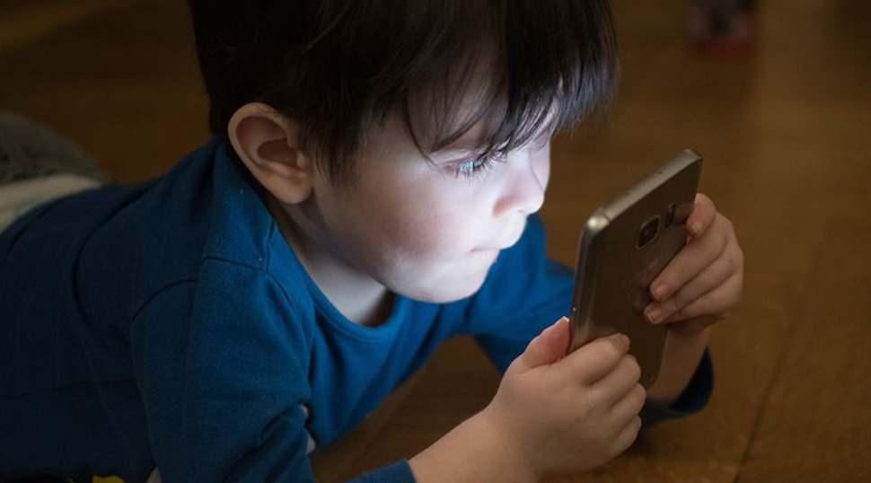 &Ccedil;ocuklarda reels alarmı: Sosyal medya dikkat s&uuml;resini kısaltıyor, bağımlılık riski artıyor!
