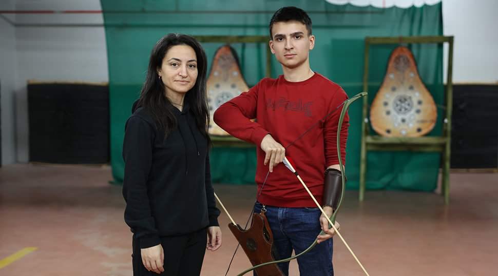 Ok atmayı &ouml;ğrendi, tarihi dizilerde rol kaptı 