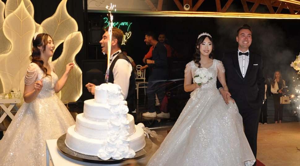 T&uuml;rkiye'ye tatil i&ccedil;in gelmişti: G&uuml;ney Koreli Bobae Lee T&uuml;rk rehberle evlendi!