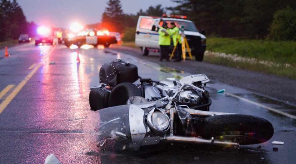Motosiklet kazaları arttı: Ortopedi servisleri gen&ccedil;lerle dolup taştı!