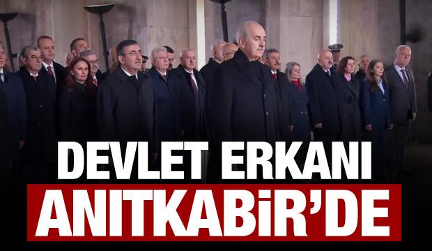 Devlet erkanı Anıtkabir'i ziyaret etti