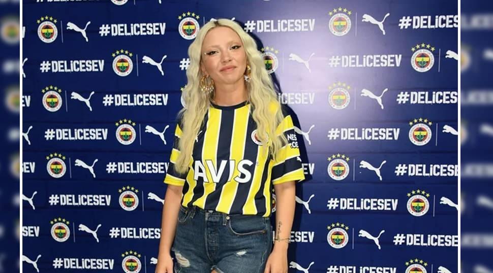 Ece Se&ccedil;kin, derbinin faturasını o isme kesti! "Hain oğlu hainsin!"