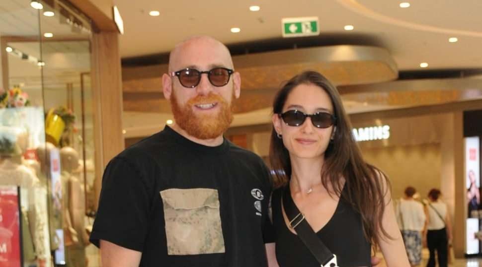 Furkan Kızılay ve eşi İstanbul'u terk etti!