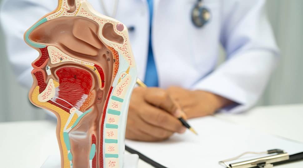  Şah damarına yapışan kanser h&uuml;crelerine 'Ağız İ&ccedil;i' Operasyon! Fel&ccedil; riski ortadan kalktı