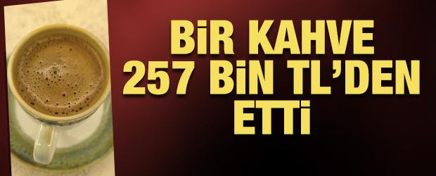&lsquo;Size musallat olacaklar&rsquo; deyip 257 bin TL&rsquo;sini dolandırdılar