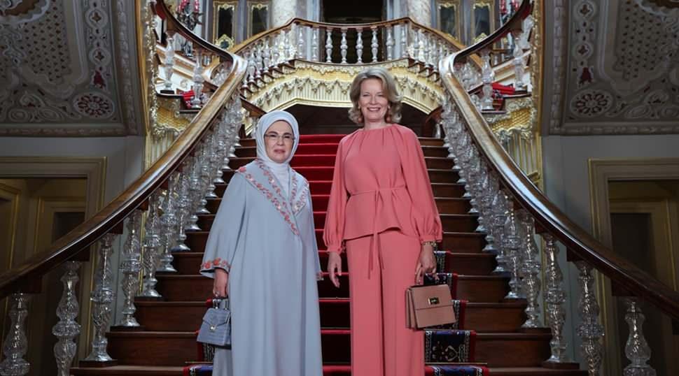 Emine Erdoğan Bel&ccedil;ika Krali&ccedil;esi Mathilde'yi İstanbul'da ağırladı!