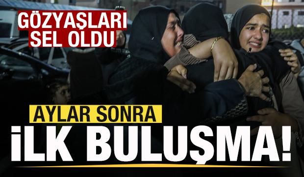 Refah Sınır Kapısı &uuml;zerinden Gazze'ye d&ouml;nen bir grup Filistinli ailelerine kavuştu