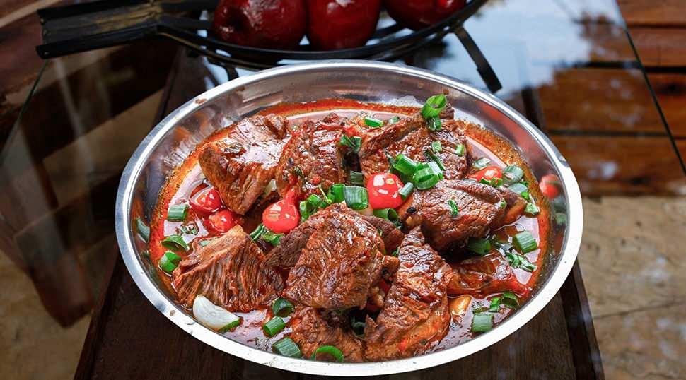 Kurban etini pişirirken dikkat: İyi pişmeyen et tehlike sa&ccedil;ıyor! 