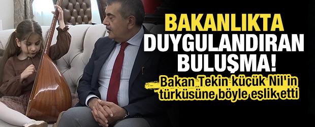Bakan Tekin, m&uuml;zik ilkokuluna başvuran 6 yaşındaki g&ouml;rme engelli &ouml;ğrenciyi ağırladı
