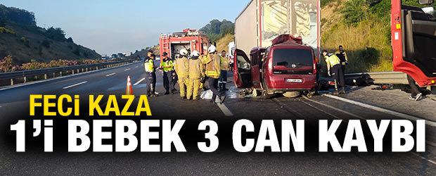 &Ccedil;ekmek&ouml;y'de feci kaza: 1'i bebek 3 kişi can verdi